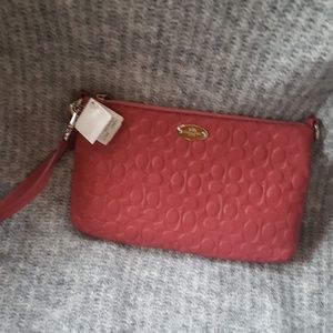 Host pick! Coach clutch